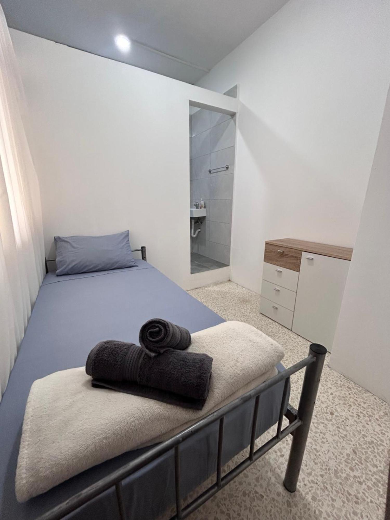 Private Room San Gwann Экстерьер фото