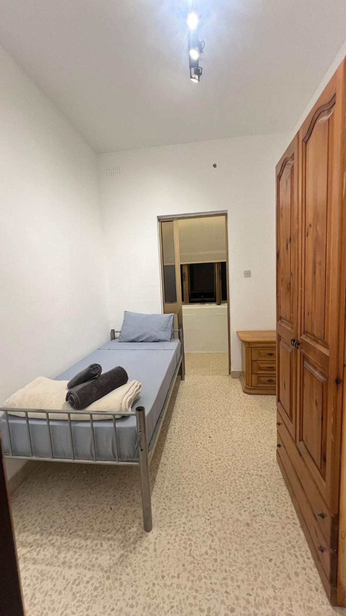 Private Room San Gwann Экстерьер фото
